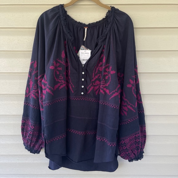 Free People Persuasion Embroidered Dark Navy Boho Top Size S NWT - Picture 2 of 10